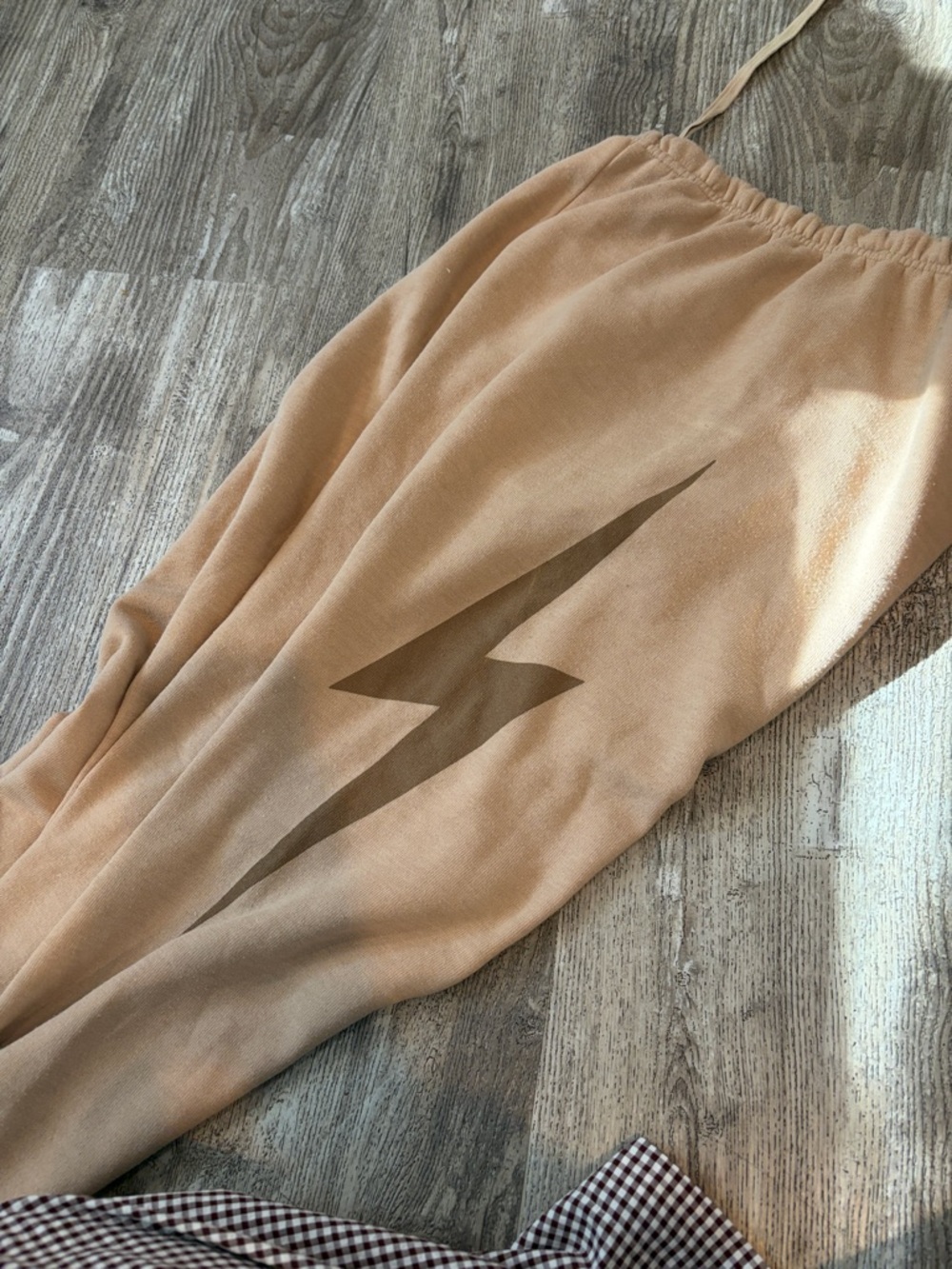 Aviator nation bolt sweatpants in sand/mocha
Size M - Picture 3 of 5